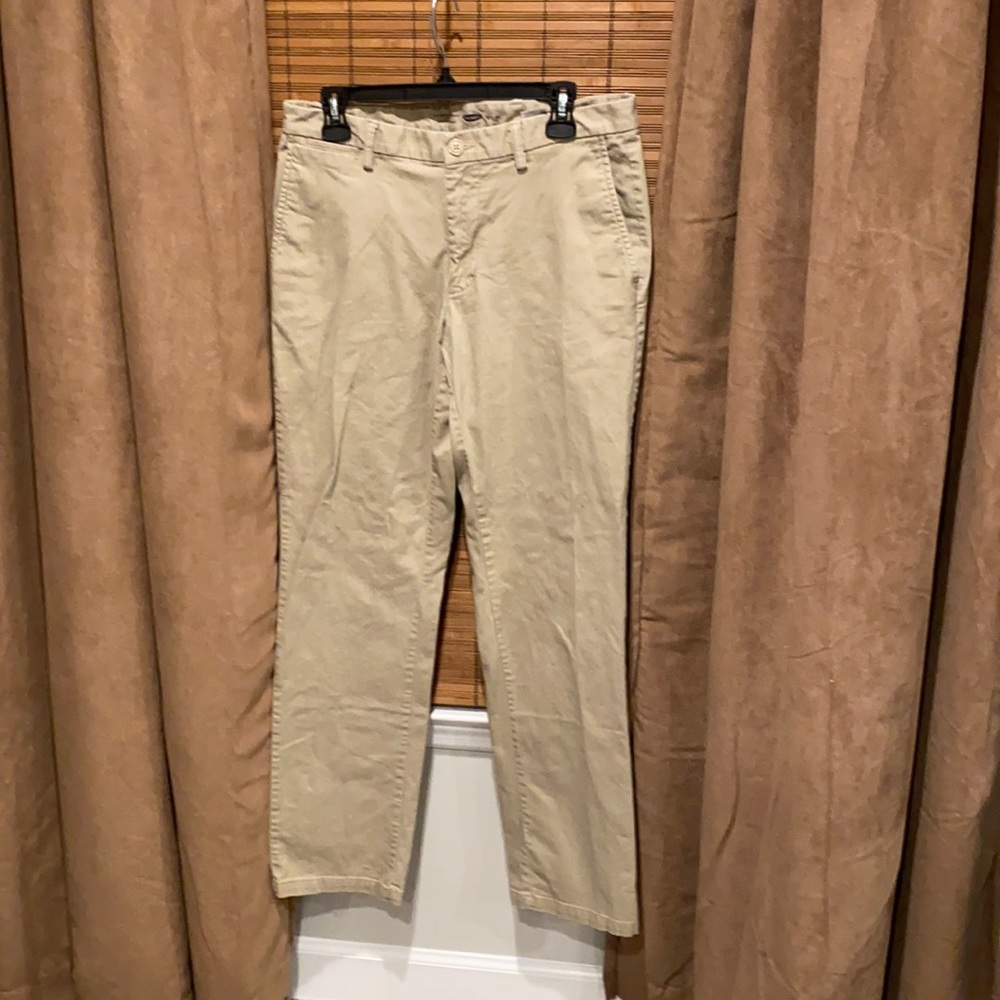 Old Navy Khakis- 32x34 ultimate straight style